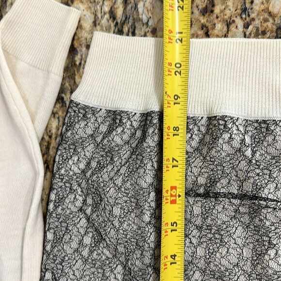 Carven Ivory Wool Long Sleeve Lace Overlay Crew Neck Sweater Size M - Picture 10 of 10